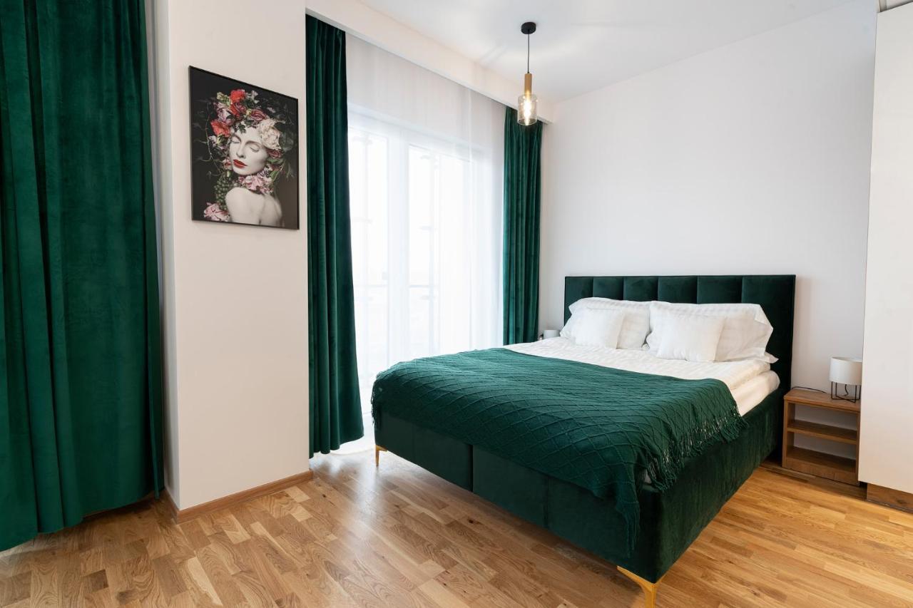 Apartamenty Wola Tower Varšava Exteriér fotografie