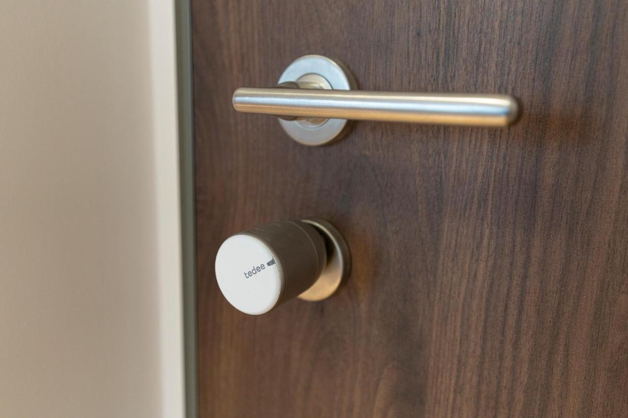 Apartamenty Wola Tower Varšava Exteriér fotografie