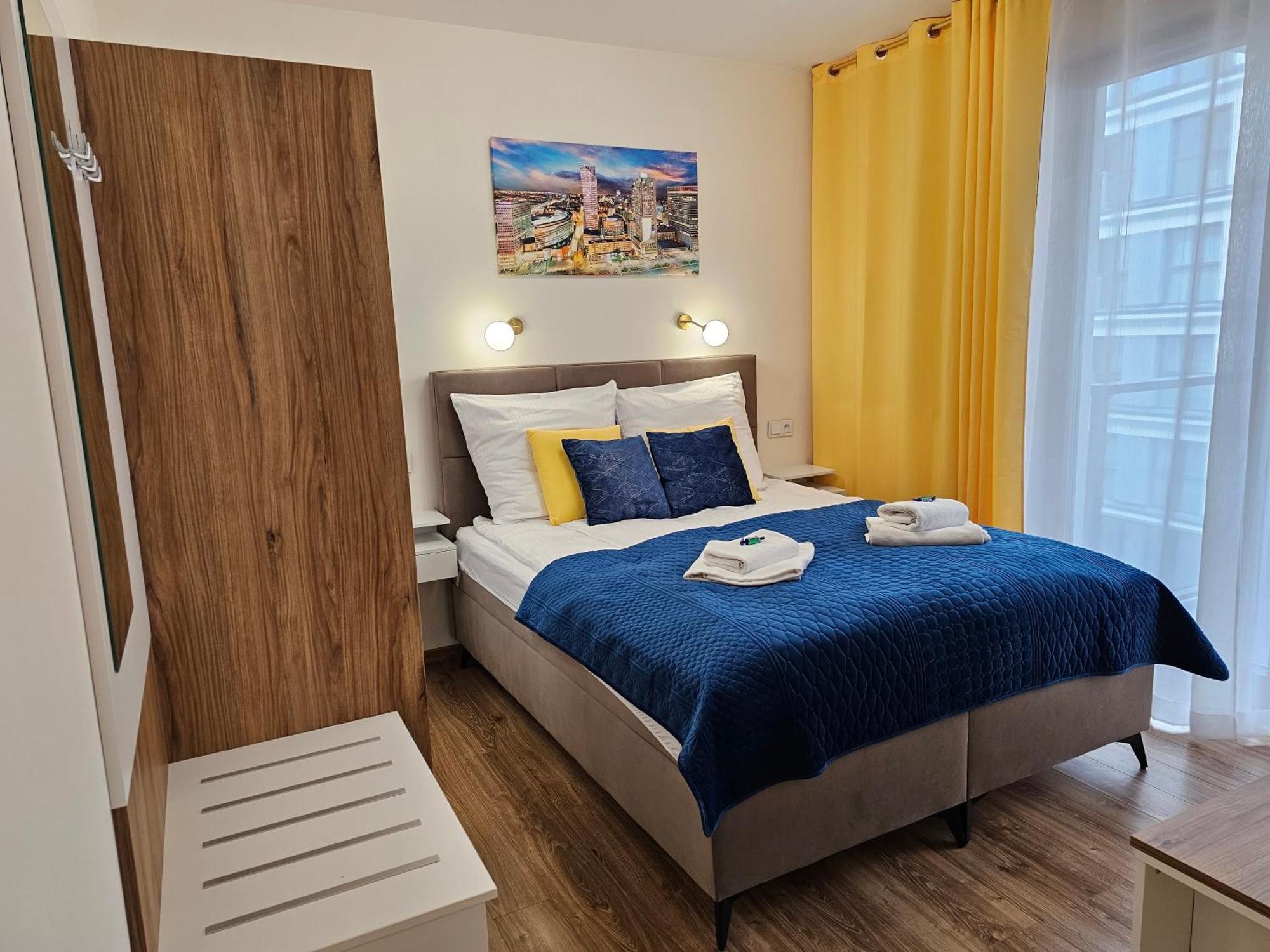 Apartamenty Wola Tower Varšava Exteriér fotografie