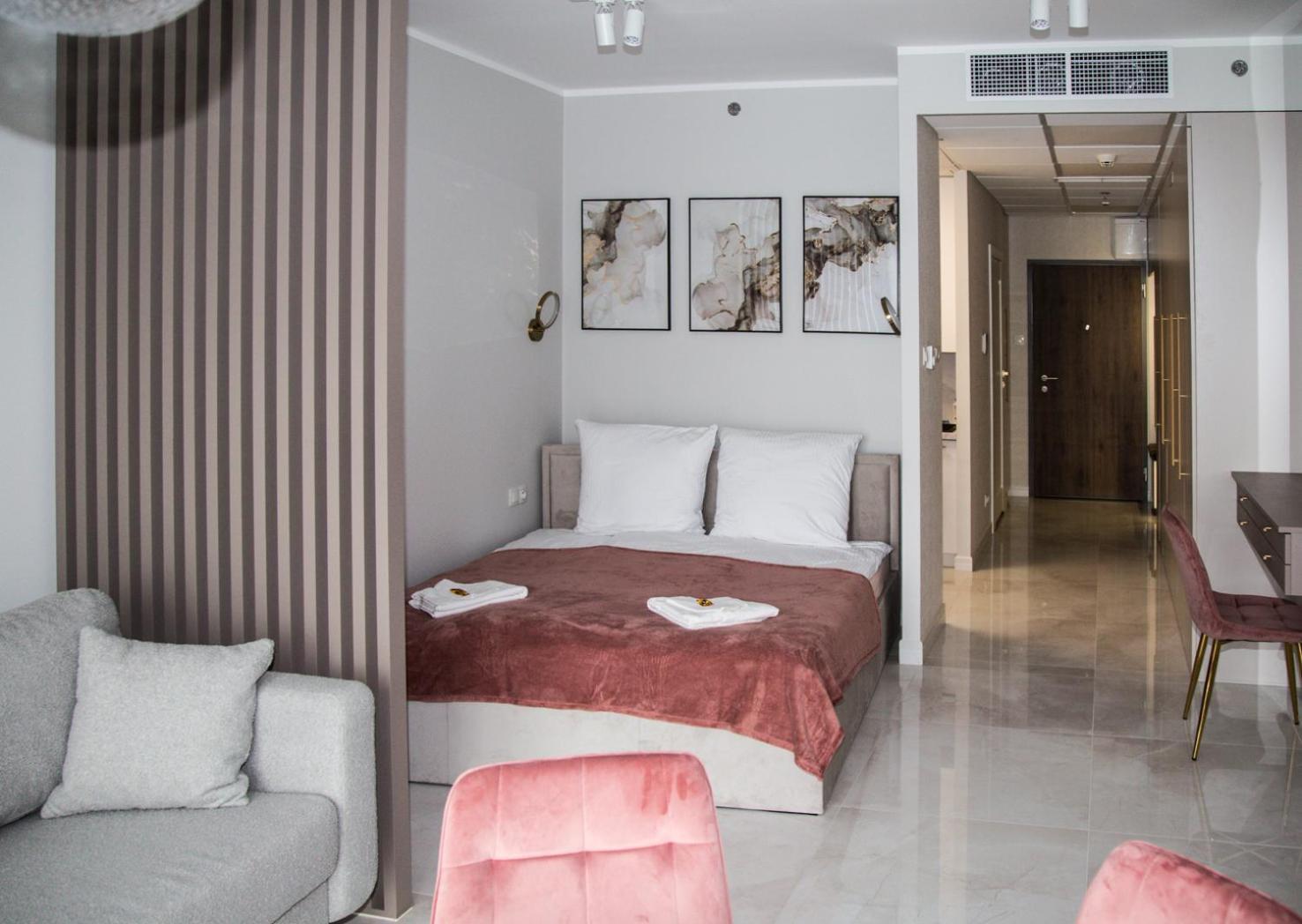 Apartamenty Wola Tower Varšava Exteriér fotografie