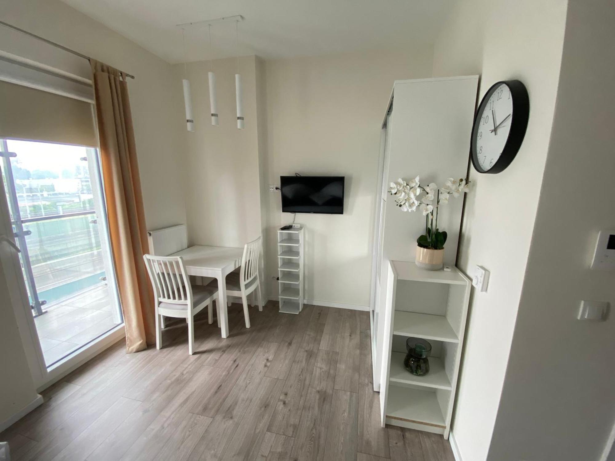 Apartamenty Wola Tower Varšava Exteriér fotografie