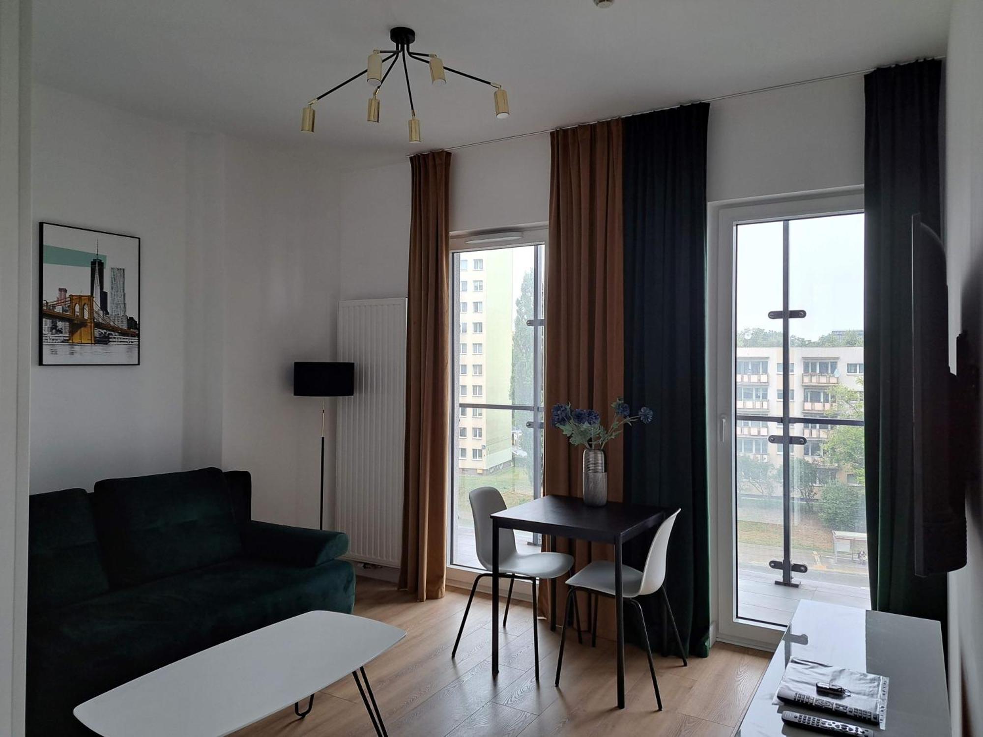 Apartamenty Wola Tower Varšava Exteriér fotografie