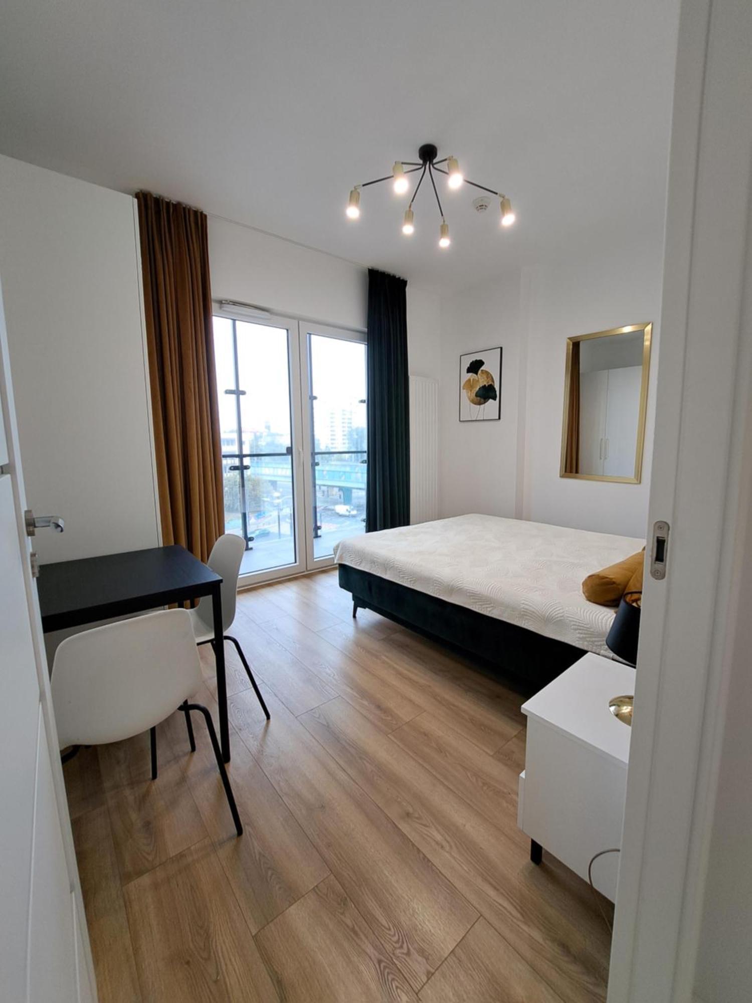 Apartamenty Wola Tower Varšava Exteriér fotografie