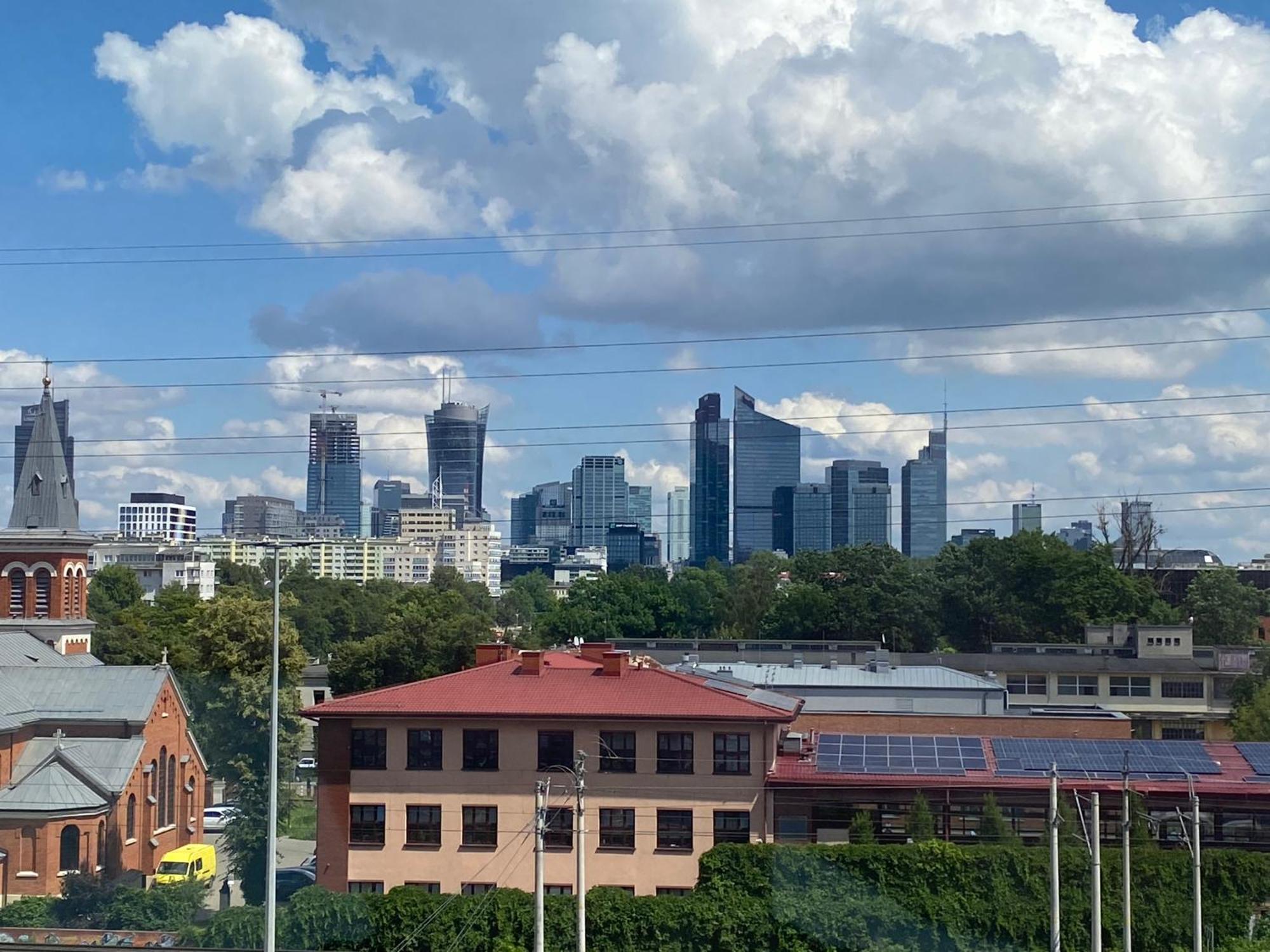 Apartamenty Wola Tower Varšava Exteriér fotografie